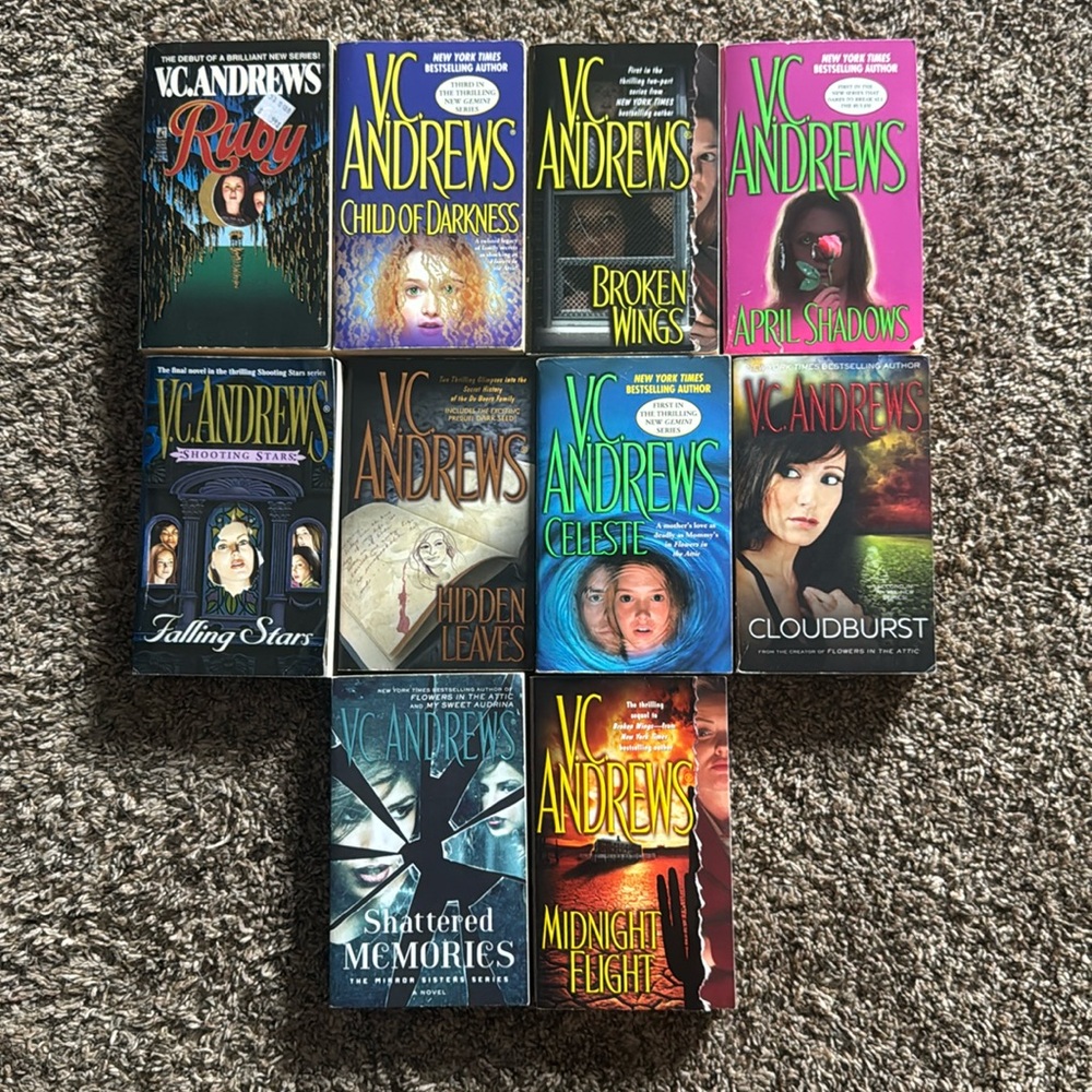 V.C. Andrews 10 Paperback Books